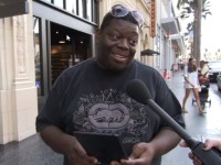 Jimmy Kimmel Convinces People that the iPad mini is the New iPhone