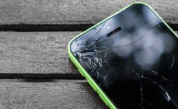 broken screen iphone